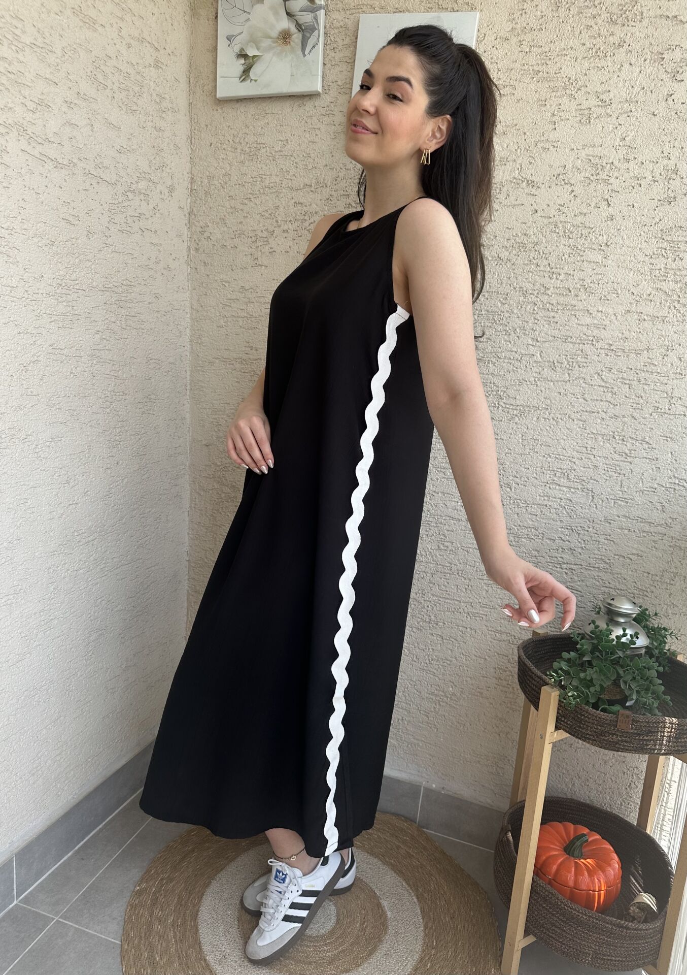 Su Taşı Detaylı Elbise Siyah