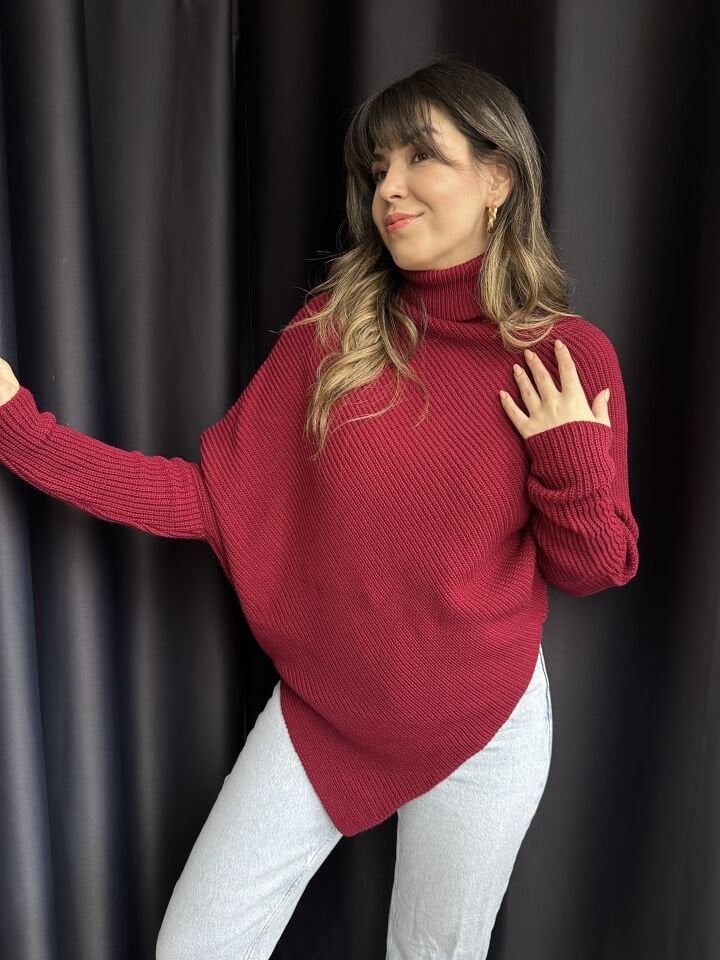 Asimetrik Kesim Bordo Yarasa Kol Kazak