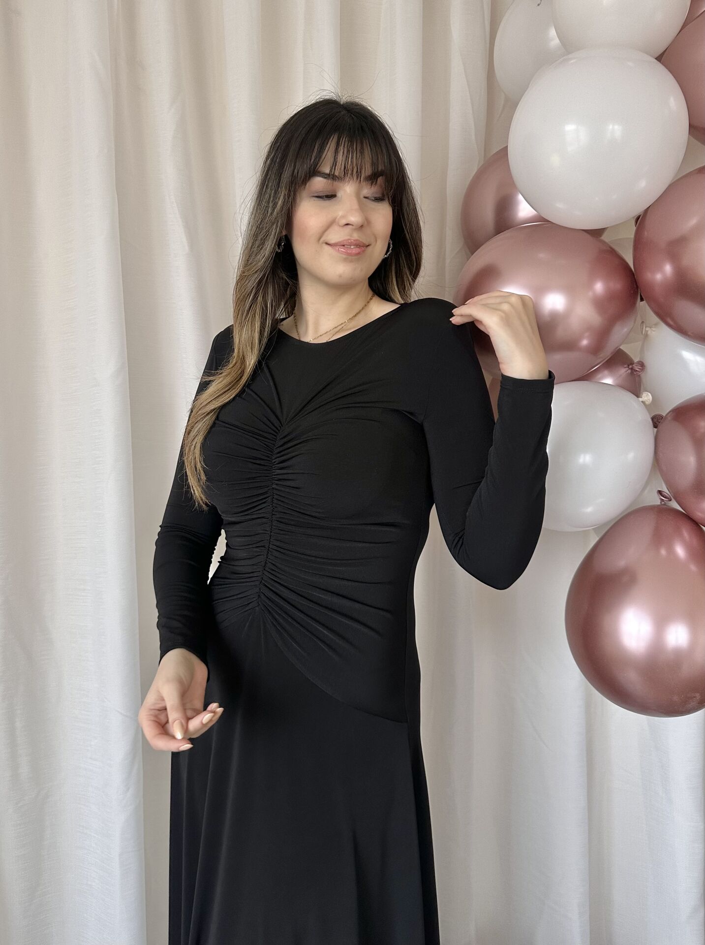 Drape Detaylı Vatkalı Maksi Elbise