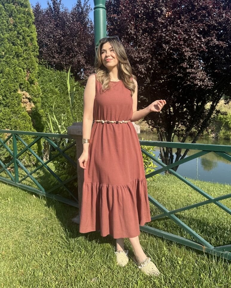 Kiremit Kemerli  Keten Fırfırlı Elbise