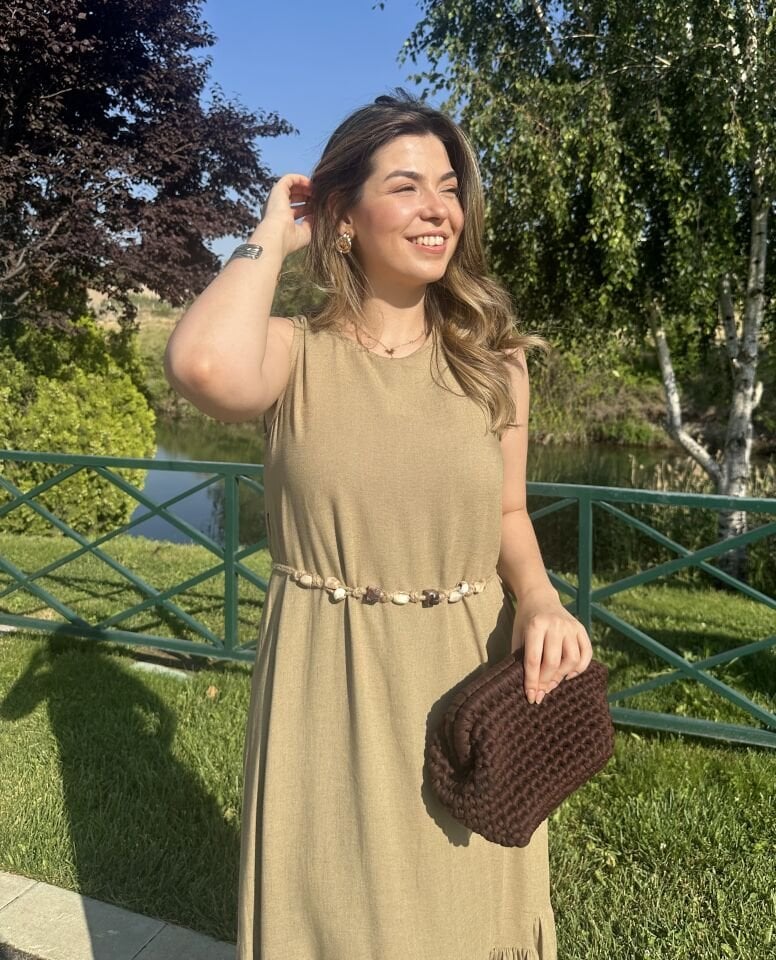 Yağ Yeşili Kemerli Keten Fırfırlı Elbise